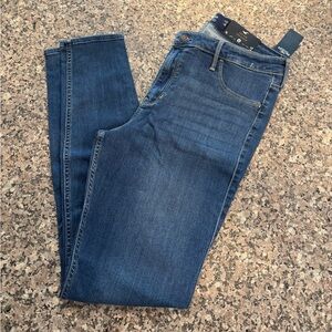 Women’s Hollister NWT - Dark Blue Skinny Jeans - Size 15L